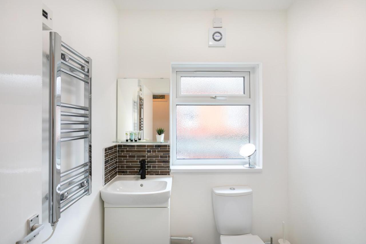 Modern 1-Bedroom Apartment, Beach 5-Min Walk, Free Parking Weymouth Exteriör bild
